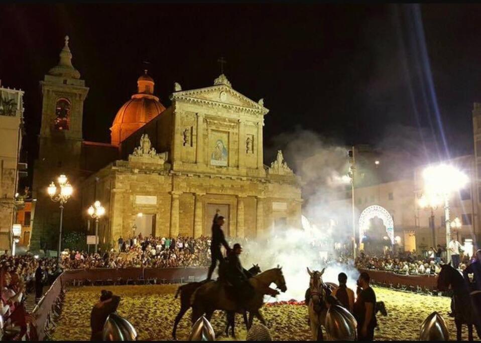 Casa Vacanza A 2 Passi Villa Gela Bagian luar foto